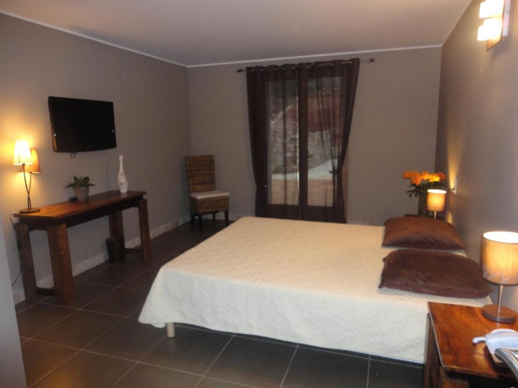 L'Hotellerie Kouros Кюэр Номер фото